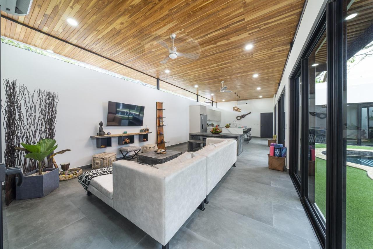 Playa Potrero - New Modern House, Pool In Guitar Shape - Casa Guitarra 빌라 외부 사진